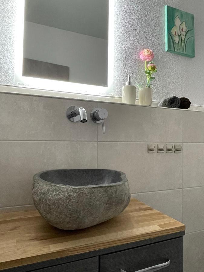 Apartmán Am Weinberg - Stilvoll, Ruhig, Zum Wohlfuehlen Pfaffenweiler Exteriér fotografie